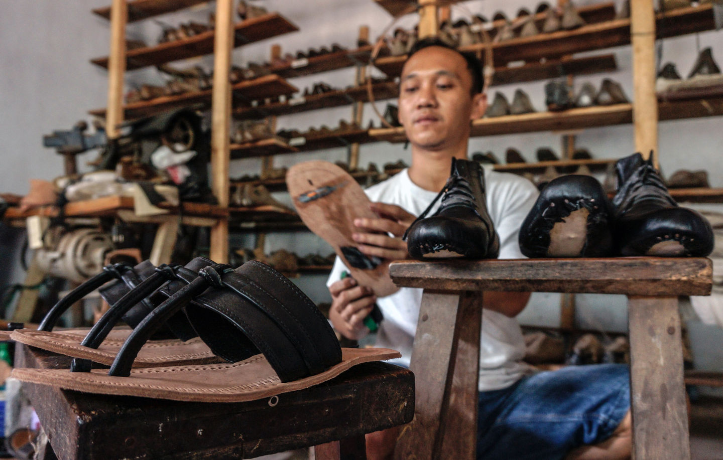 Tips Memilih Tempat Konveksi Sepatu Bandung yang Profesional